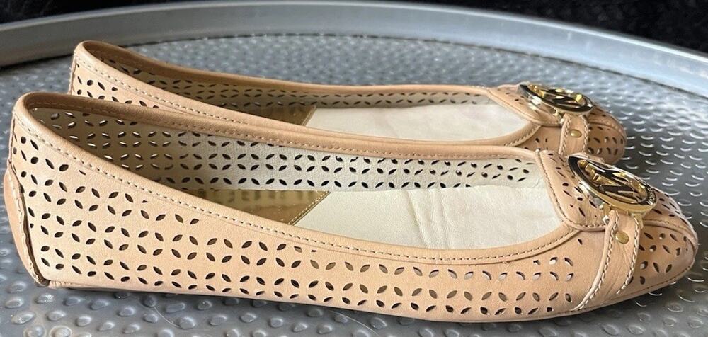 Women's Michael Kors Fulton Tan/Camel Gold Color Logo Driving Flats Size 9.5M